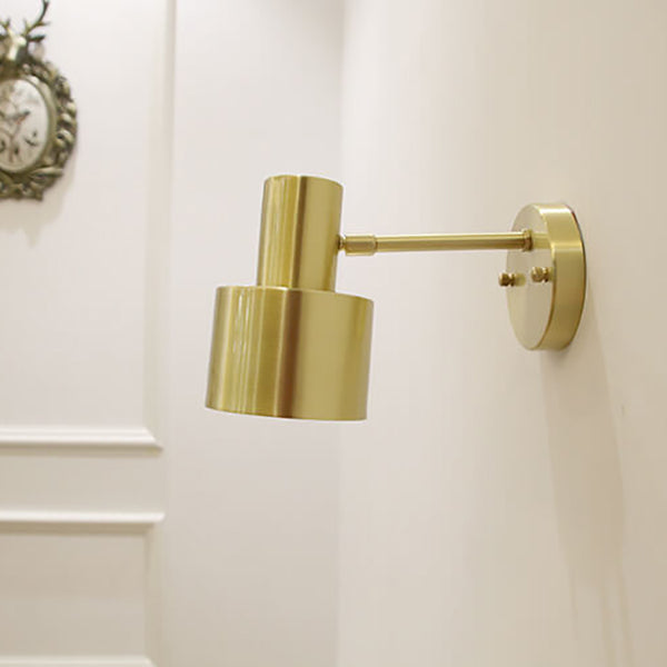 Velora Minimalistische Wandleuchte in Gold aus Eisen – Ansicht 10 von 14