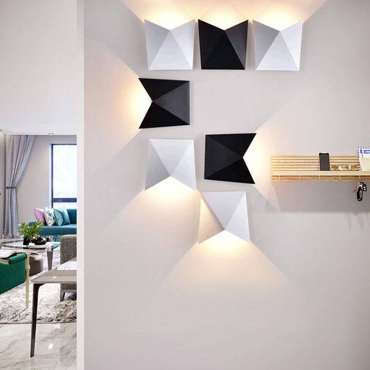 OrigaLux Origami LED-Wandleuchte aus Aluminium – Ansicht 3 von 14