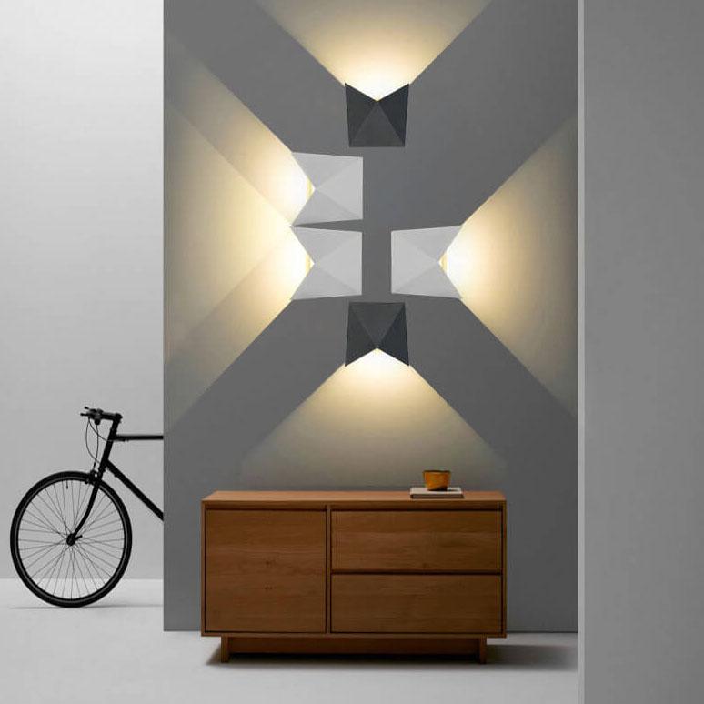 OrigaLux Origami LED-Wandleuchte aus Aluminium – Ansicht 13 von 14