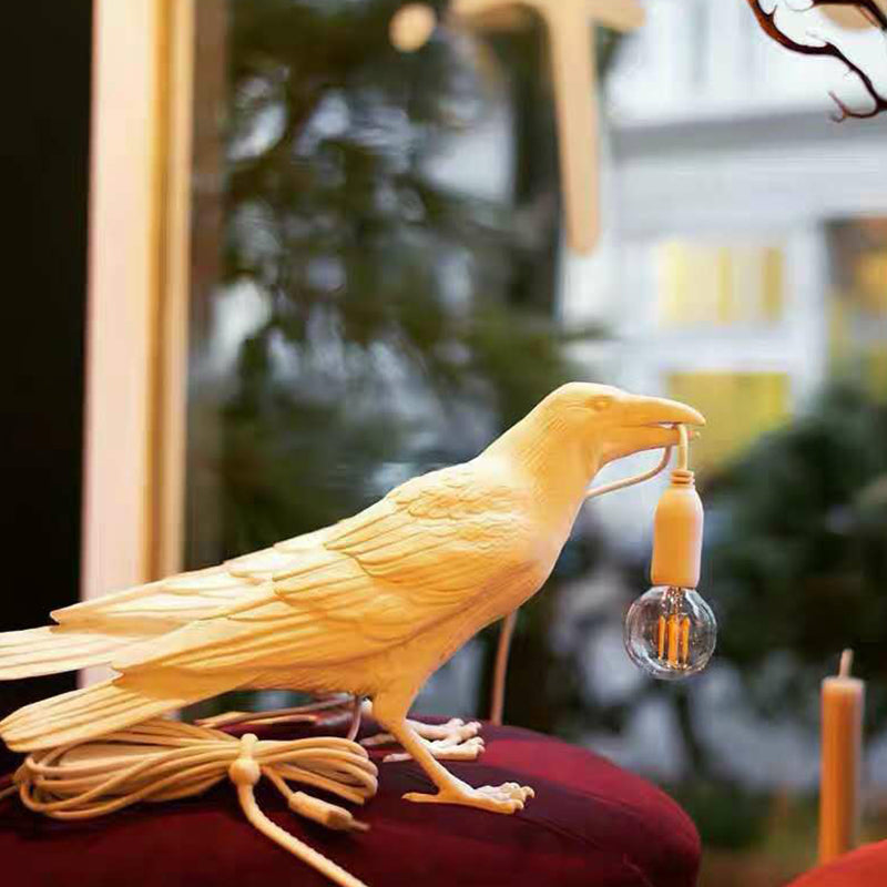 AvianLuxe Kunstvolle Vogel-Tischlampe aus Harz – Tischleuchte – Ansicht 6 von 9