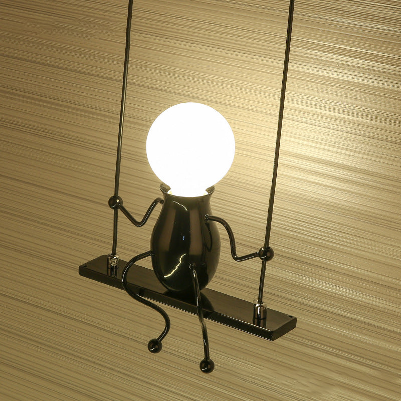 SwingMuse Wandleuchte mit schaukelnder Figur – Ansicht 12 von 13