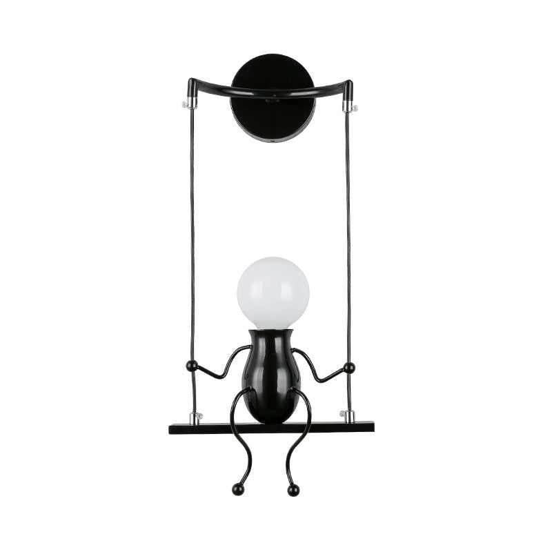 SwingMuse Wandleuchte mit schaukelnder Figur – Ansicht 5 von 13