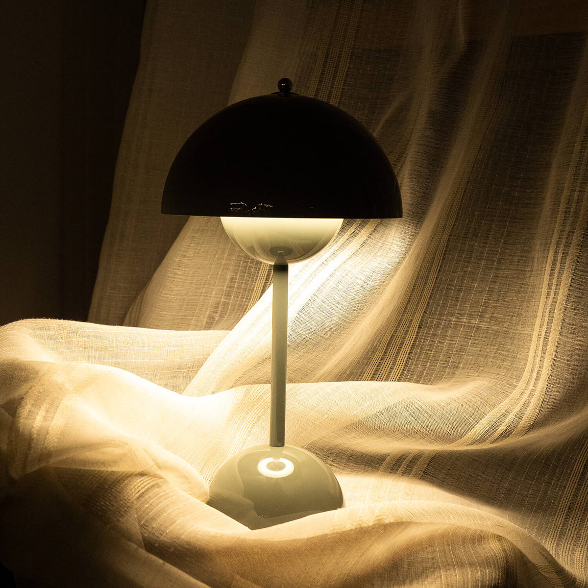 CremeGlow Kabellose LED-Tischlampe – kabellose Tischleuchte