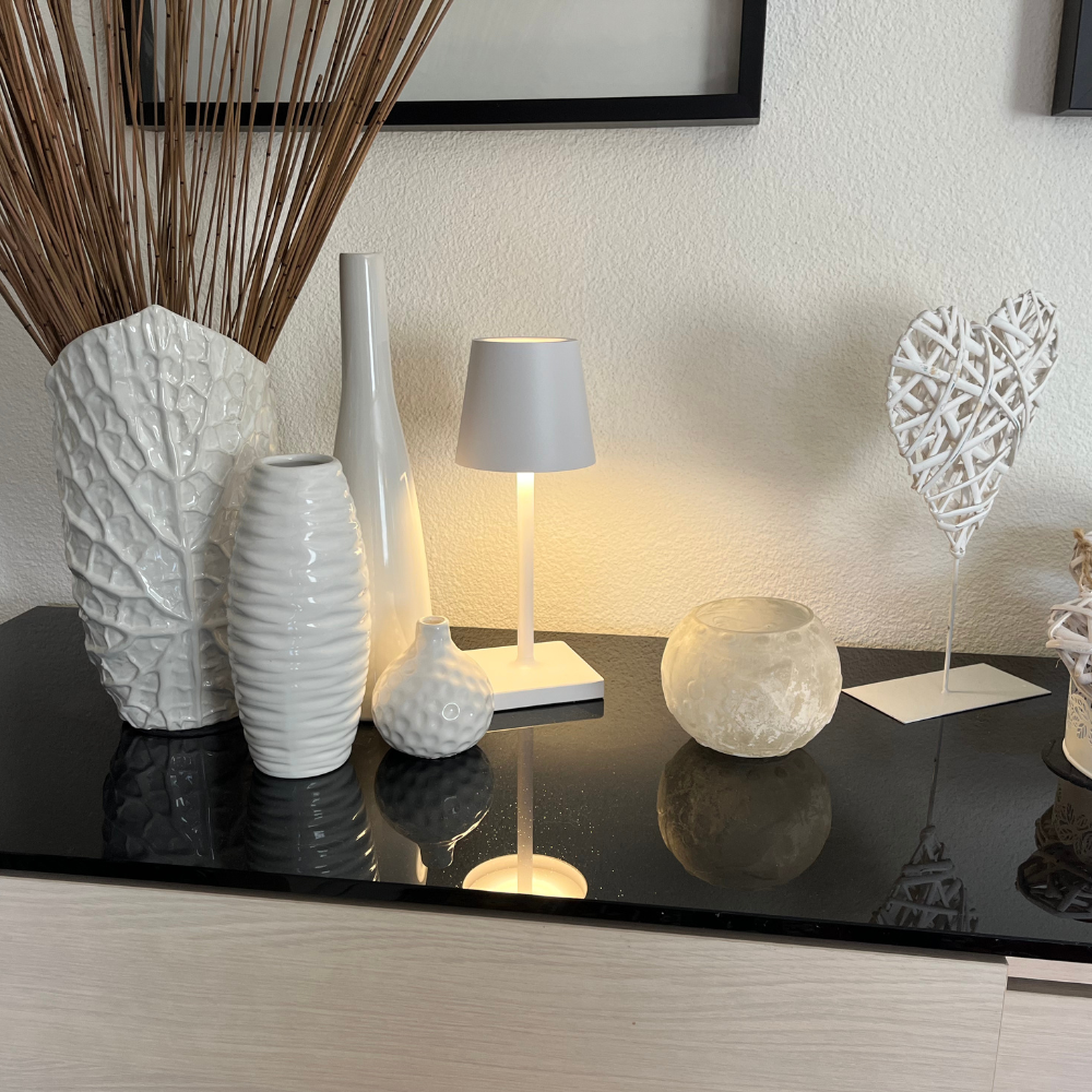 Portalux Dimmbare Akku-Tischlampe mit 3 Lichtfarben – kabellose Tischleuchte – Ansicht 4 von 10