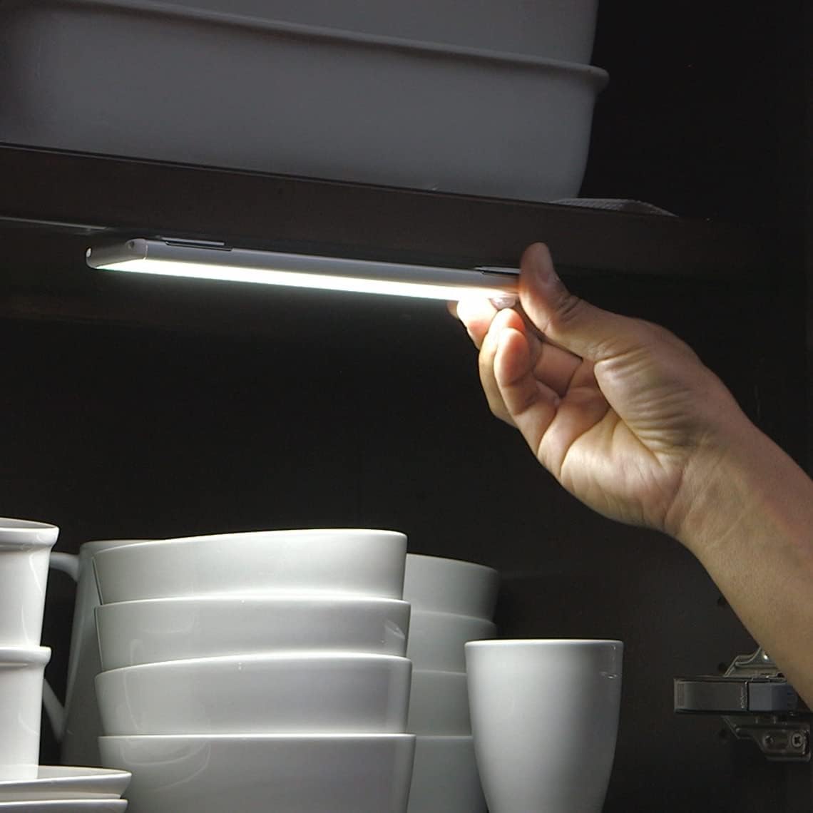 MagLume Magnetischer LED-Strahler mit Bewegungssensor – Deckenleuchte – Ansicht 9 von 10