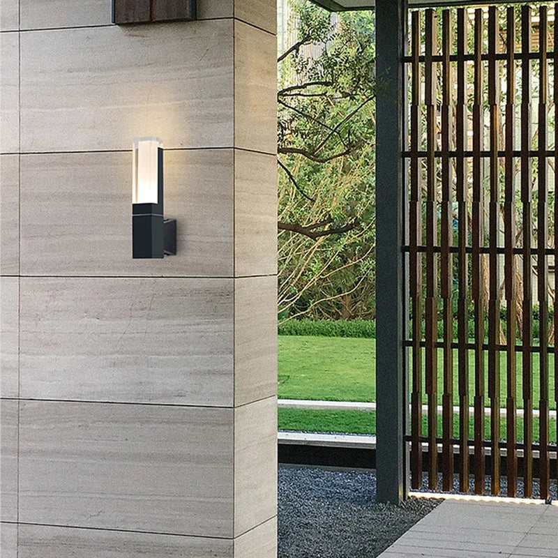 AluLinea Schlanke LED-Wandleuchte aus Aluminium – Ansicht 3 von 9