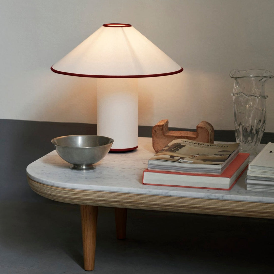 Amara Tischlampe Eleganter Stoffschirm in Beige – Tischleuchte aus Metall