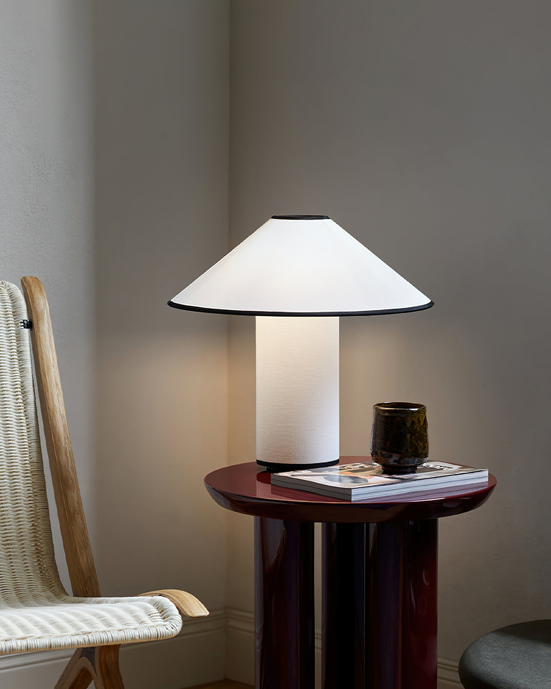 Amara Tischlampe Eleganter Stoffschirm in Beige – Tischleuchte aus Metall – Ansicht 15 von 40