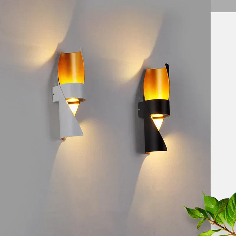 DuskFrame LED Außenwandleuchte mit Up & Down-Effekt – Ansicht 2 von 11