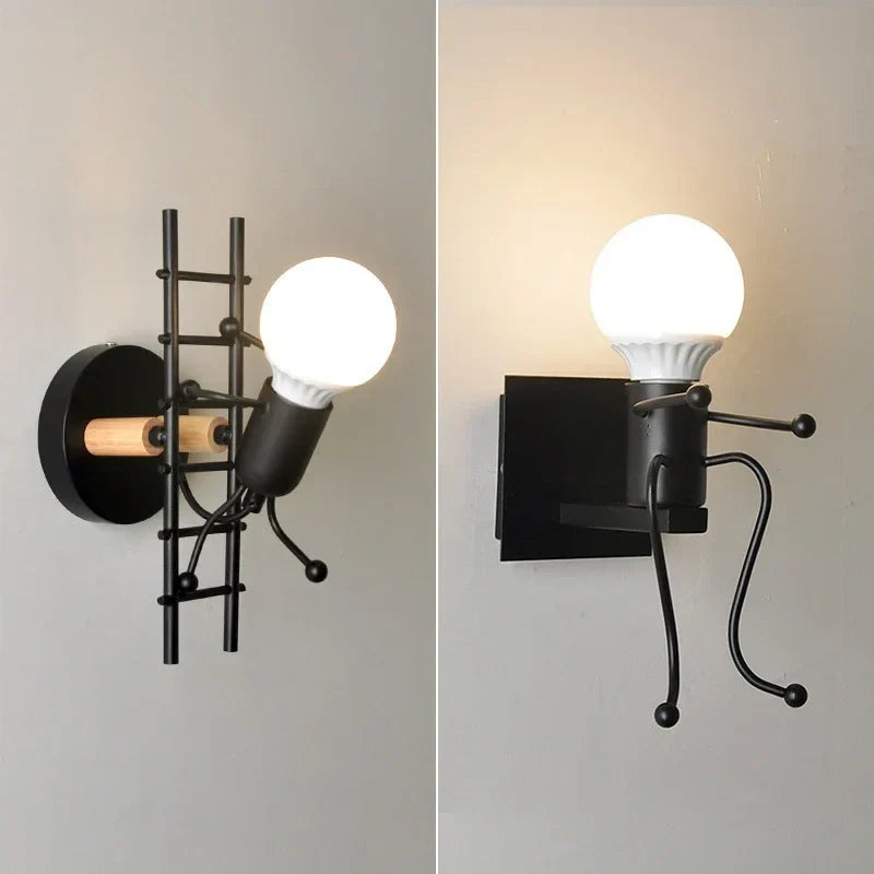 RoboLux LED-Wandleuchte im Roboterdesign aus Metall – Ansicht 9 von 14