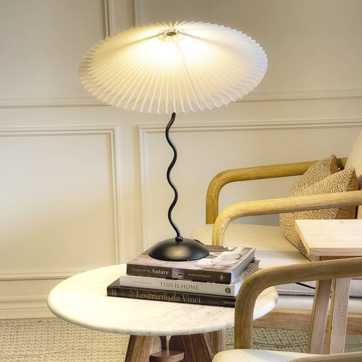 CurveWave Design-Tischlampe mit LED-Wellenform – Tischleuchte – Ansicht 13 von 34