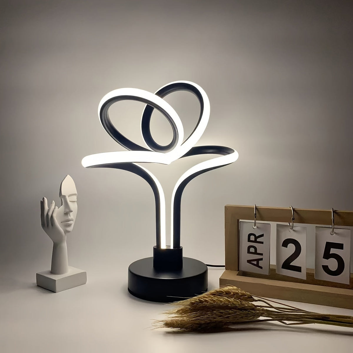 ScandiLux Dimmbare USB-LED-Tischlampe – Tischleuchte