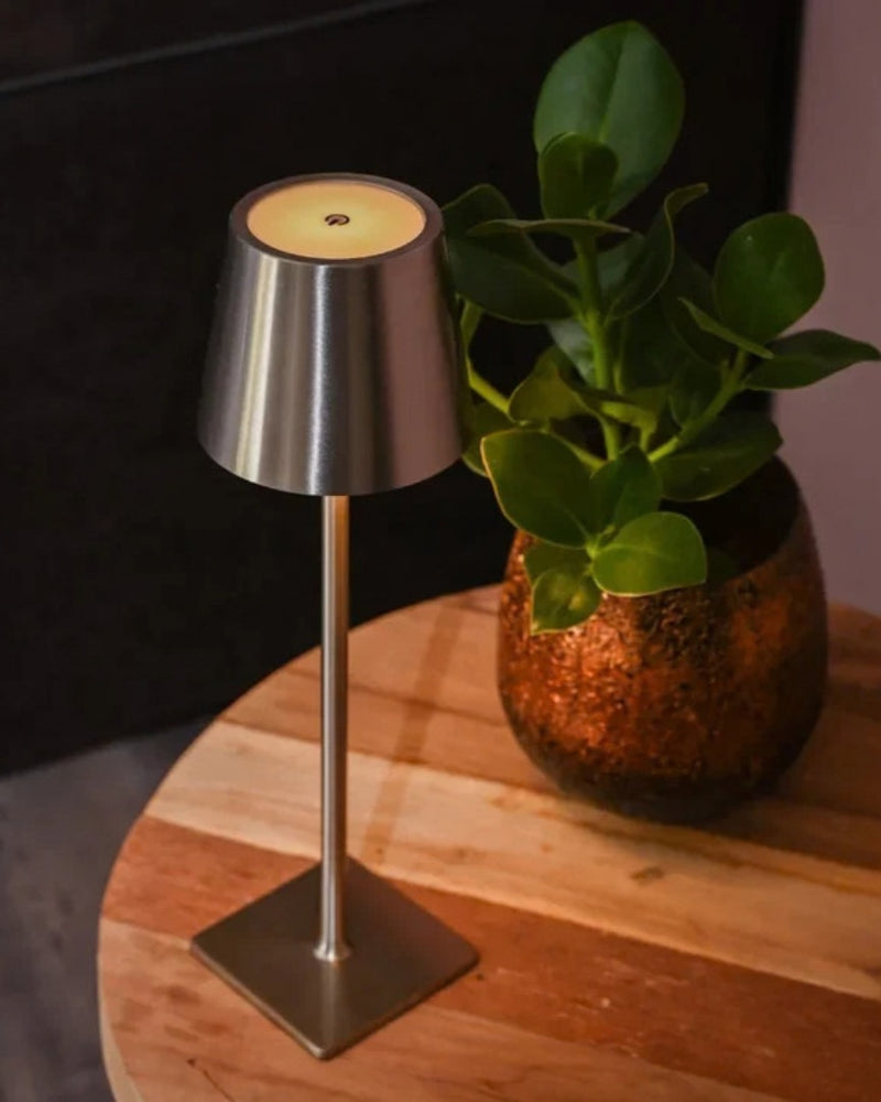 Kein Kabel, kein Suchen nach der Steckdose.lumivarolights.de