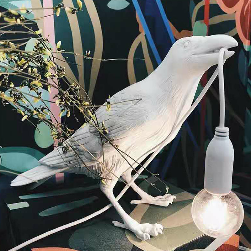 AvianLuxe Kunstvolle Vogel-Tischlampe aus Harz – Tischleuchte – Ansicht 2 von 9