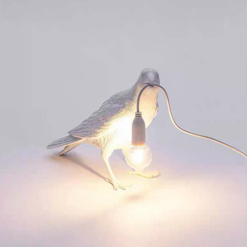 AvianLuxe Kunstvolle Vogel-Tischlampe aus Harz – Tischleuchte – Ansicht 5 von 9