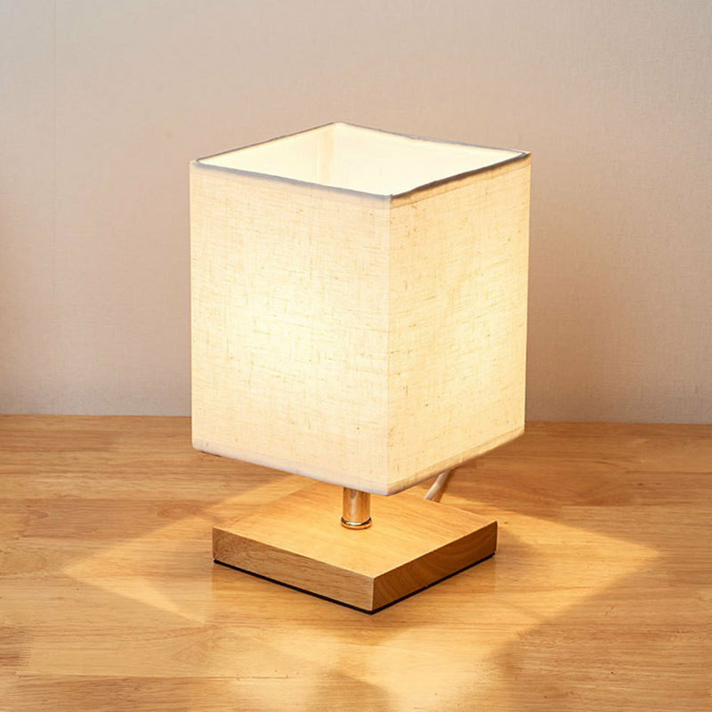 Linora Tischlampe aus Holz und Leinen – Tischleuchte – Ansicht 2 von 7