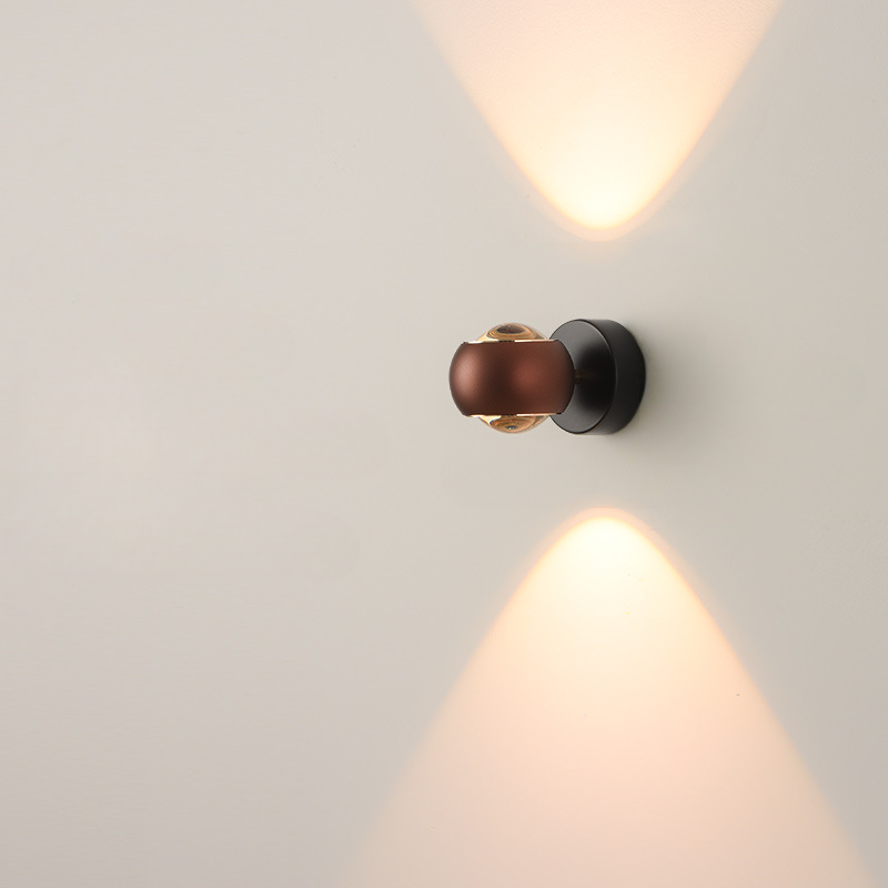 RayVera Minimalistische LED-Wandleuchte in Schwarz-Gold aus Aluminium – Ansicht 6 von 11