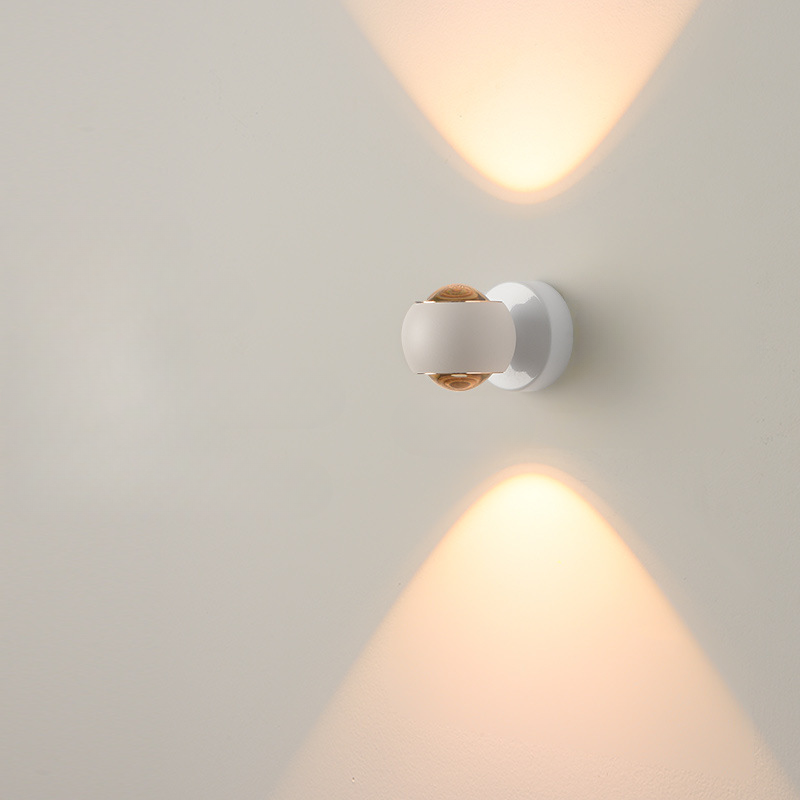 RayVera Minimalistische LED-Wandleuchte in Schwarz-Gold aus Aluminium – Ansicht 5 von 11