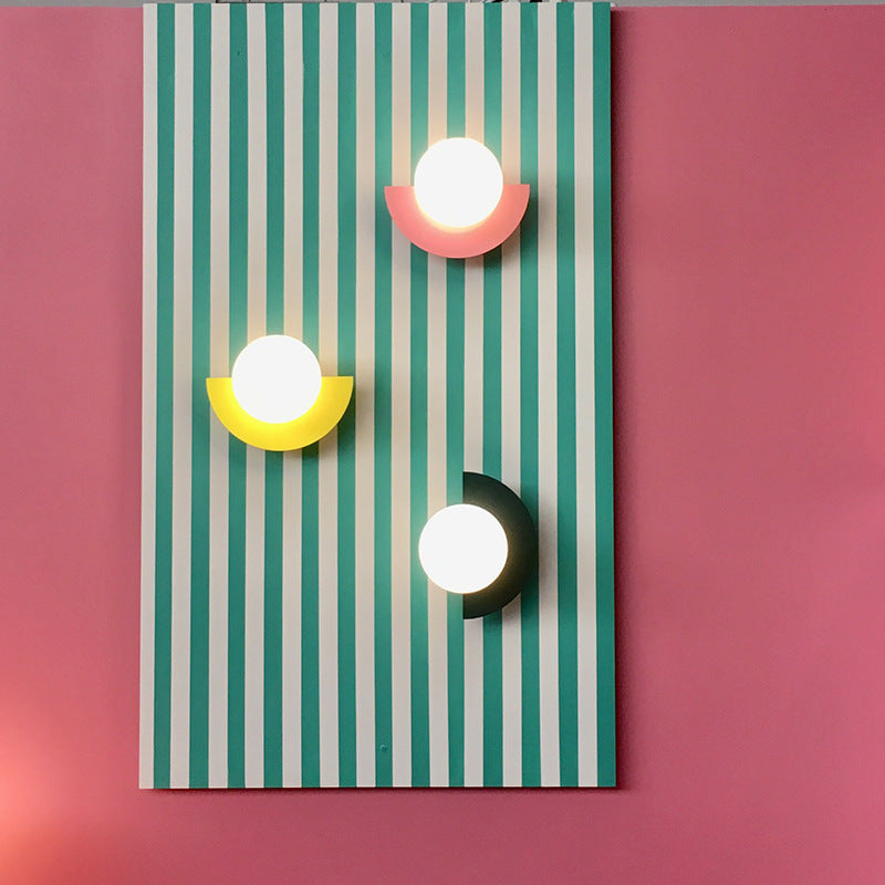 IgnisRay LED-Wandleuchte aus Aluminium & Glas – Ansicht 3 von 19