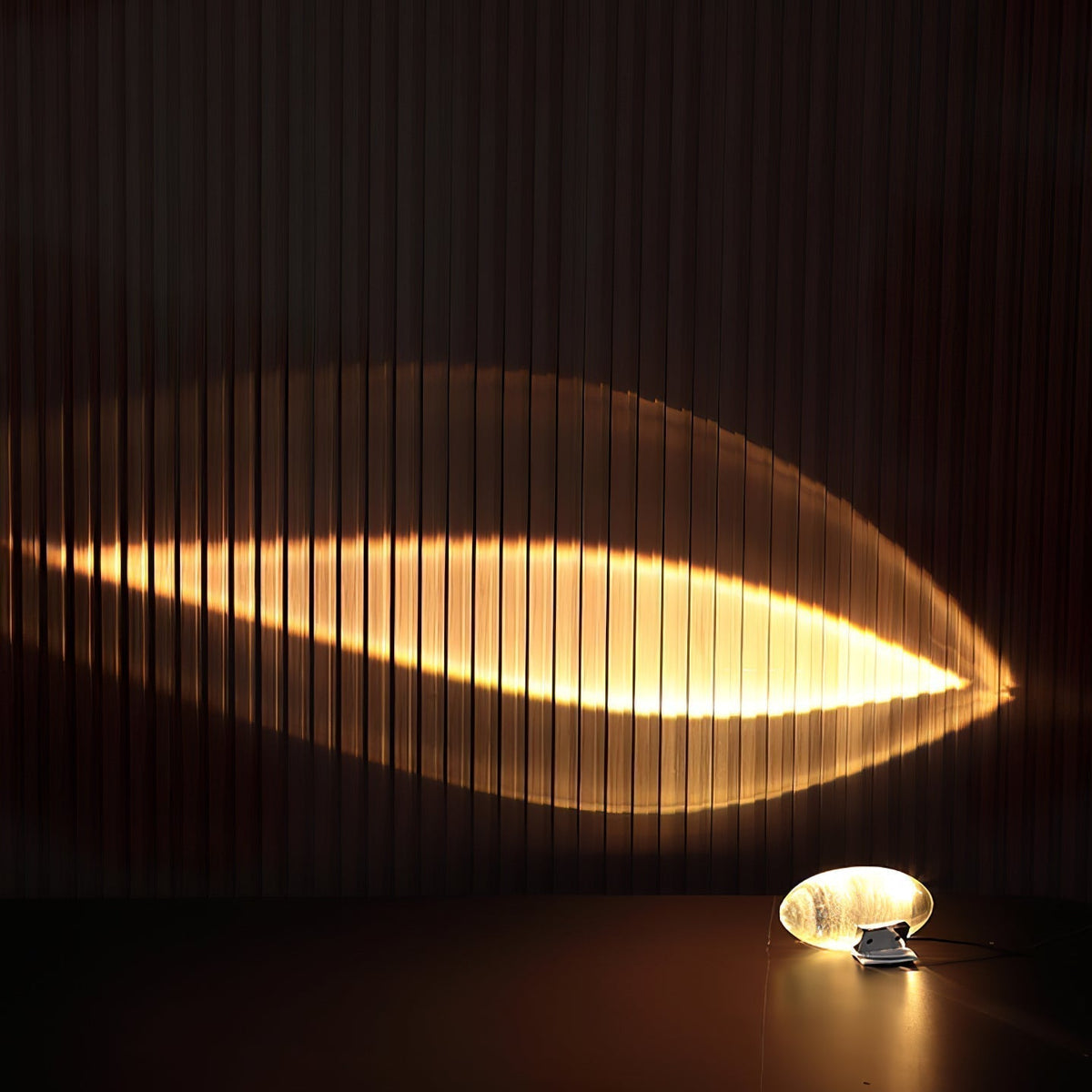 GraceLux Elegante Tischleuchte mit zwei Lichtfarben aus Metall – Ansicht 2 von 6