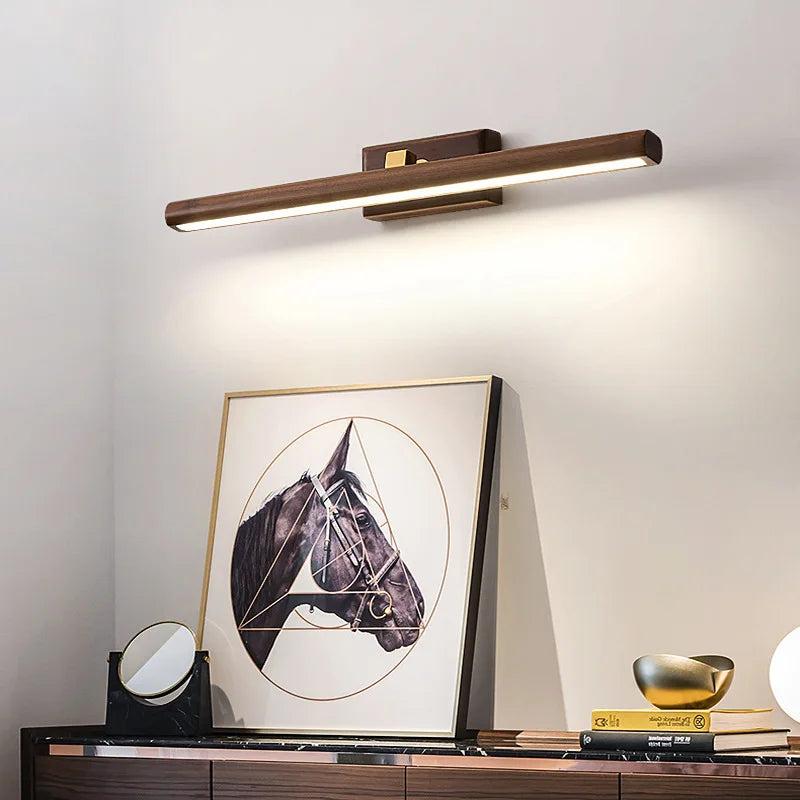 Walnoir Holz-Wandleuchte mit warmem LED-Licht
