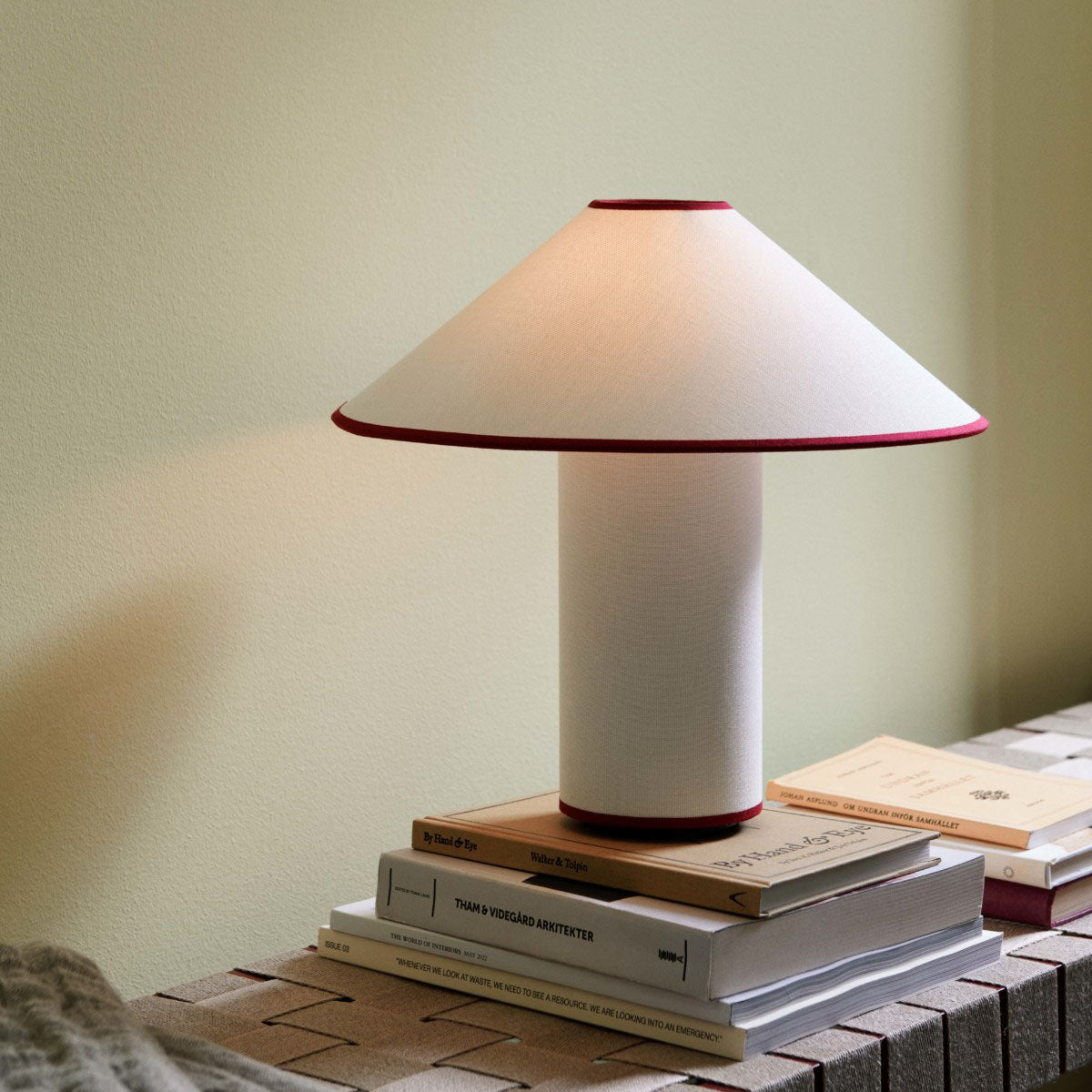 Amara Tischlampe Eleganter Stoffschirm in Beige – Tischleuchte aus Metall – Ansicht 8 von 40