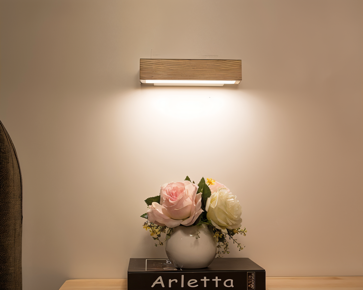 LignoLux 360° drehbare LED-Wandleuchte aus Holz