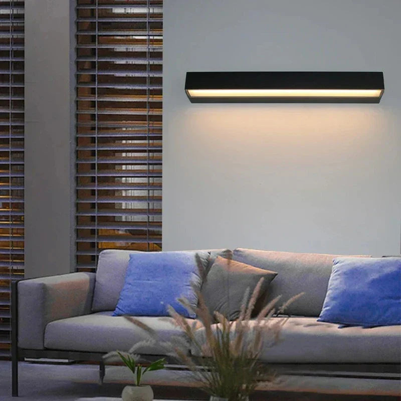GlowEdge LED Außenwandleuchte mit wählbarer Lichtfarbe