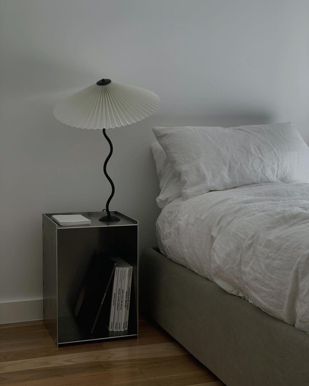 CurveWave Design-Tischlampe mit LED-Wellenform – Tischleuchte – Ansicht 28 von 34