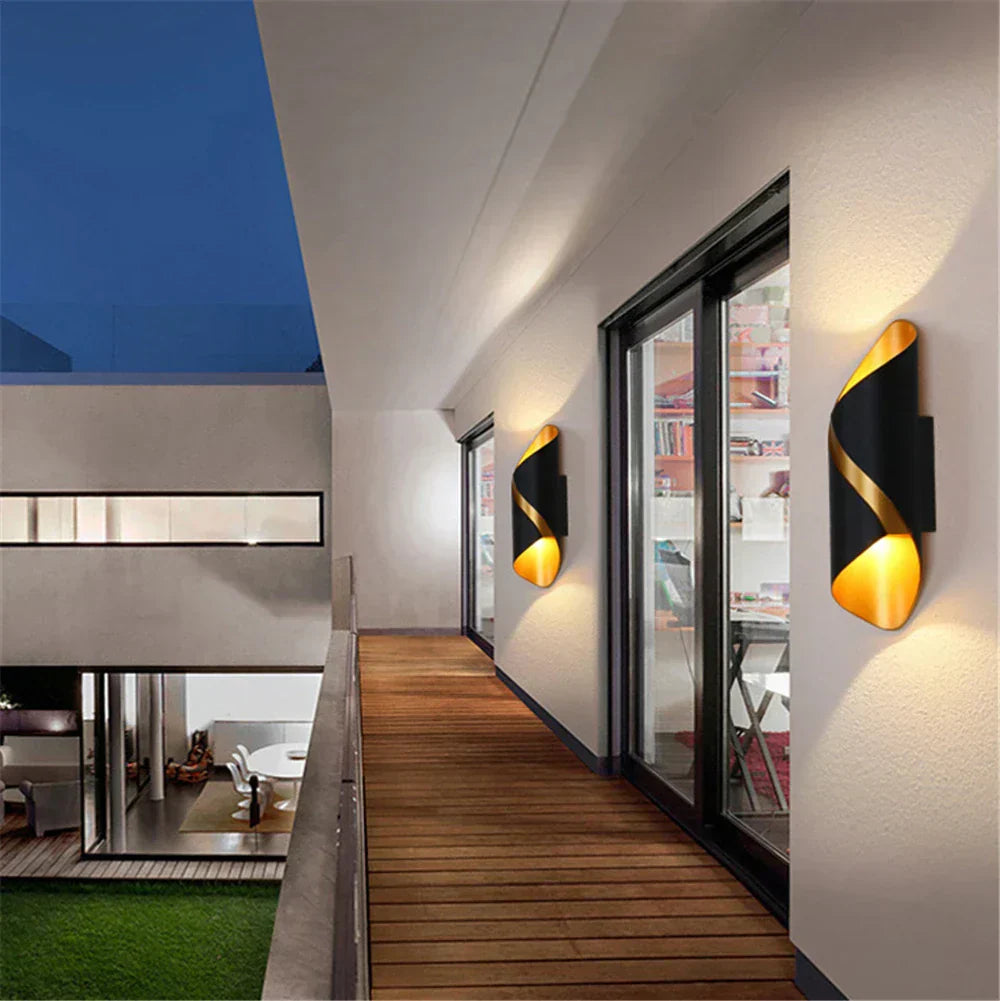 AquaLume LED-Außenwandleuchte mit Doppelkopf aus Aluminium – Ansicht 2 von 6