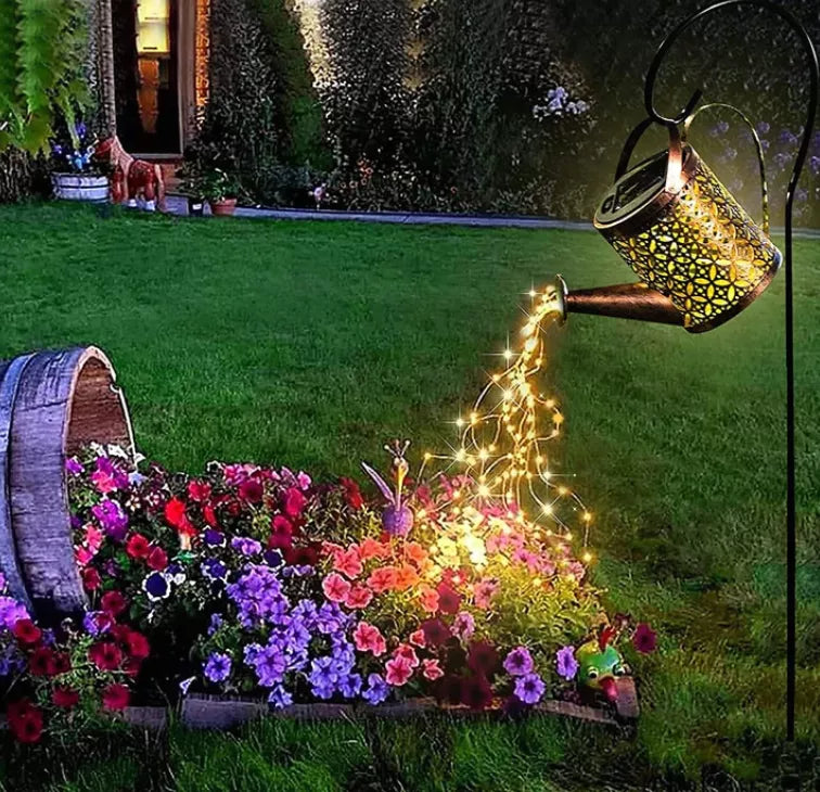 LuminKanne Solar-Gießkanne mit Sternenschimmer – Gartengerät aus Metall – Ansicht 2 von 10