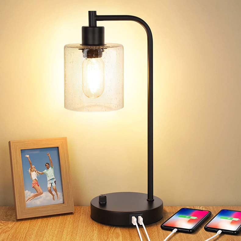 UrbanForge Industrielle Tischleuchte mit USB-Anschluss – Schreibtischlampe – Ansicht 7 von 7