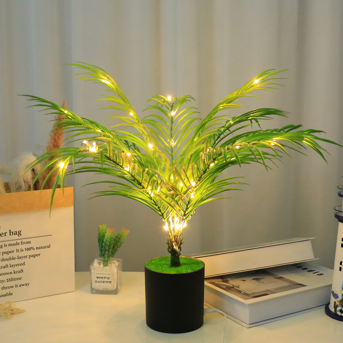 FoliaLux LED Deko-Pflanzenlampe mit Warmweißlicht – Wohnaccessoire aus Stoff – Ansicht 7 von 8