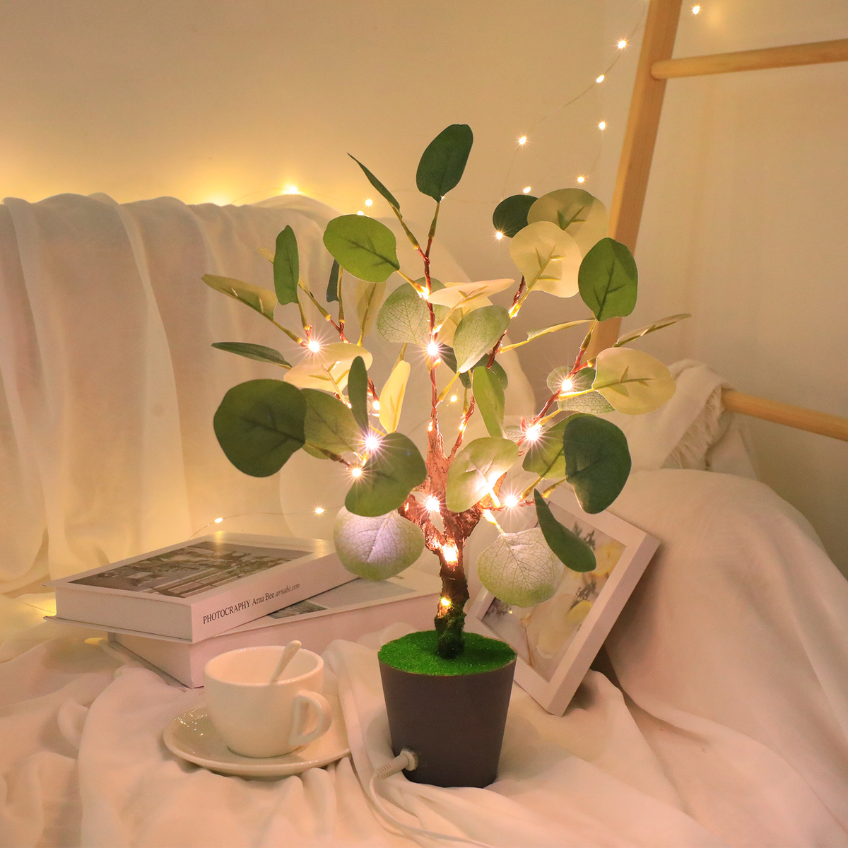 FoliaLux LED Deko-Pflanzenlampe mit Warmweißlicht – Wohnaccessoire aus Stoff – Ansicht 5 von 8