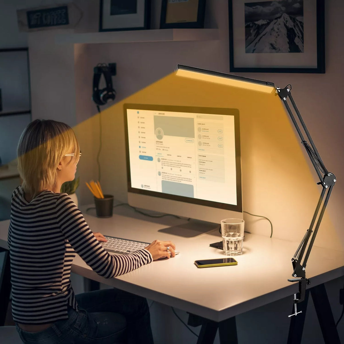 ArcLumo Dimmbare LED-Schreibtischlampe mit Schwenkarm – Ansicht 4 von 4